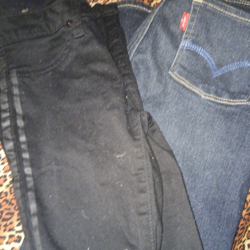 Girls 2pairs of jeans Levi's & Joe b